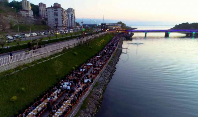 Gülüç'te 5 bin kişi muhteşem manzara eşliğinde birlikte iftar açtı