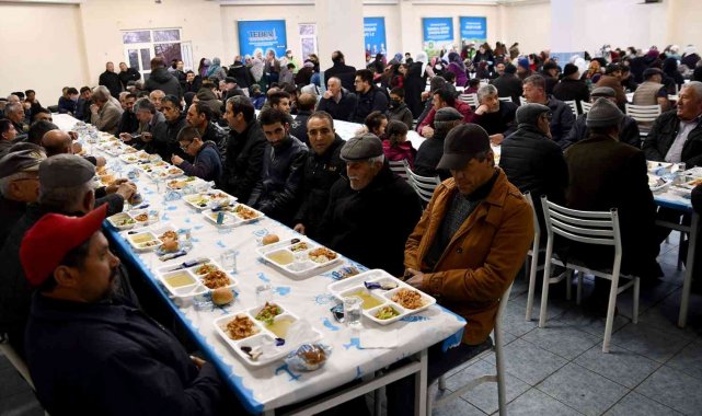 Gündüzler mahallesinde Ramazan bereketi paylaşıldı