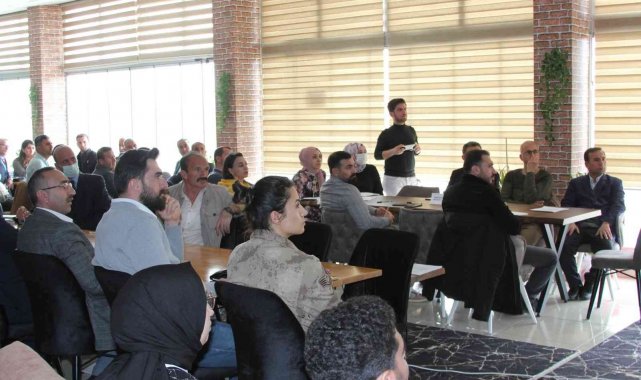Güroymak'ta 'Ben olsaydım' temalı bağımlılıkla mücadele çalıştayı