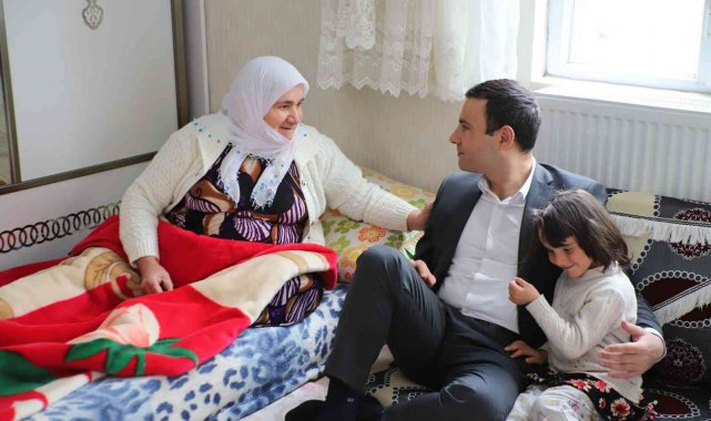Hakkari Vali Yardımcısı Kılıç, aile ziyaretlerinde bulundu