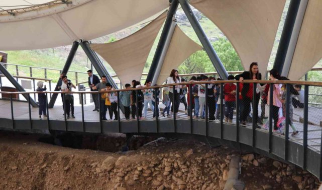 Haliliye belediyesi ile minikler ilk kez Göbeklitepe'de