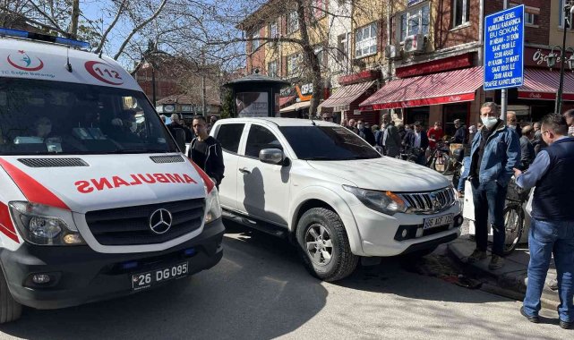Hatalı park yüzünden 250 metre sedye taşıdılar