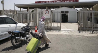 Hatay Büyükşehir Belediye Başkanı Savaş: Sadece Reyhanlı'da Türk nüfusu 98,5 bin, Suriyeli nüfus ise 131 bin civarında