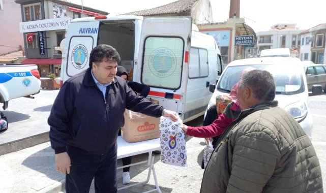Havran'da bayram şekerleri belediyeden