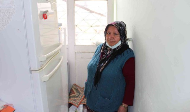 İçerisinde yaşadığı ev tadilata alındı, yaşlı kadın başını sokacak ev arıyor