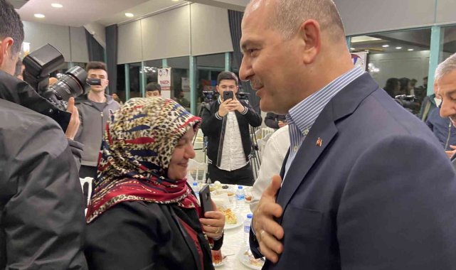 İçişleri Bakanı Süleyman Soylu, Gaziosmanpaşa'da hemşerileriyle sahurda bir araya geldi