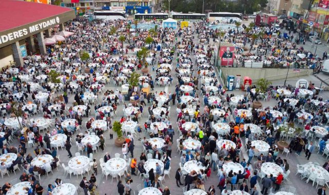 İftar sofralarının ortak duası: 'birlik ve beraberlik'