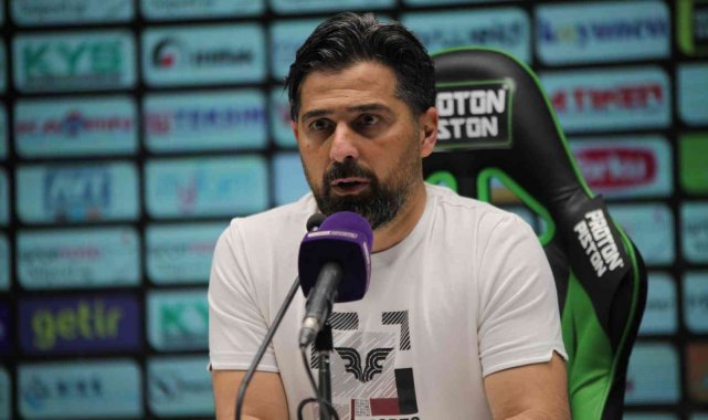 İlhan Palut: "Maalesef çok kritik bir mağlubiyet aldık"