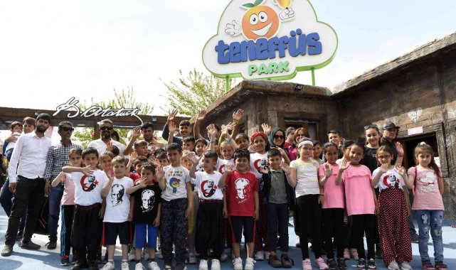 İlk defa Antalya'yı ve denizi gören Gündoğmuşlu çocuklar doyasıya eğlendi