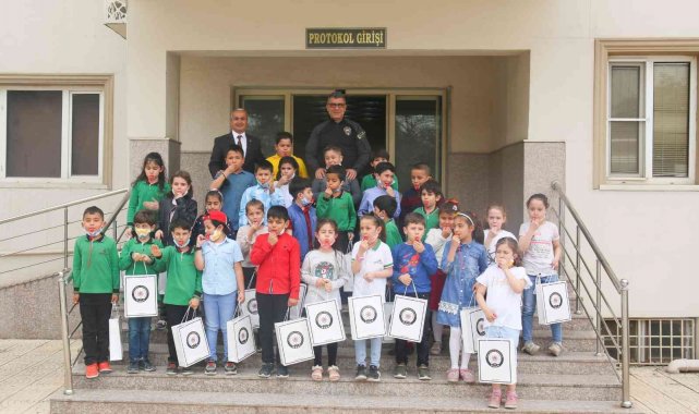 İlkokul öğrencilerinden Emniyet Müdürü Kurt'a ziyaret