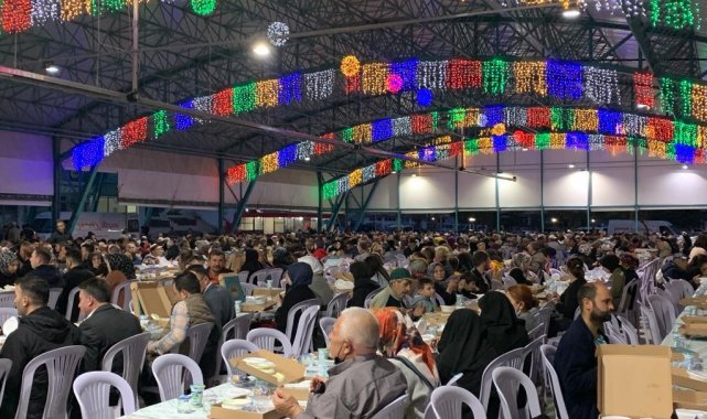 İnönü'de 3 bin vatandaş iftar programında buluştu