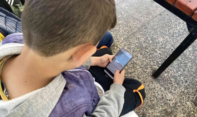 İnternet kullanımı yaşı düştü, çocuklara karşı siber zorbalık arttı