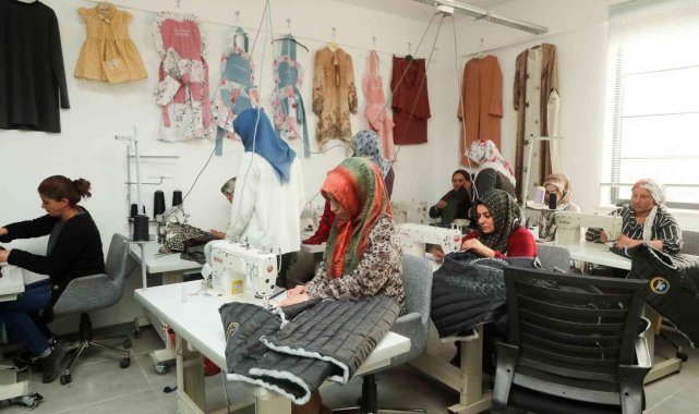 İpekyolu Belediyesinin tekstil atölyesinde üretim başladı