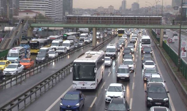 İstanbul'da trafik yoğunluğu yüzde 80'e ulaştı