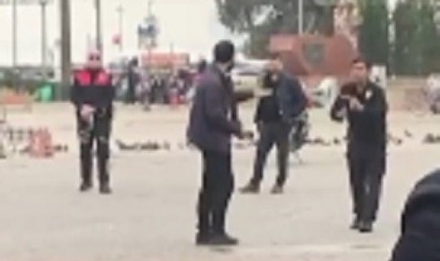 İzmir Valiliği önünde hareketli dakikalar