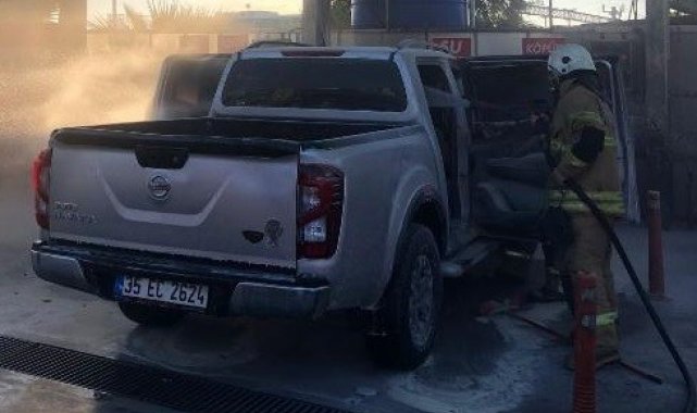 İzmir'de araç yıkama sırasında çıkan yangında bir çocuk yaralandı