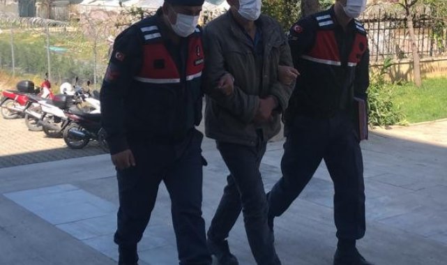 Jandarma ekipleri, aranan şahısları kıskıvrak yakaladı