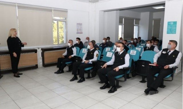 Jandarma personeline "Kişiler Arası İletişim ve Beden Dili" eğitimi