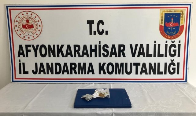 Jandarma üst araması yaptığı şahıstan esrar ele geçirdi