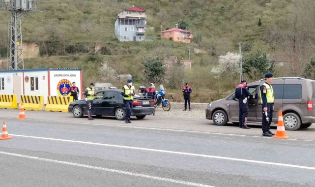 Jandarmadan dronlu trafik denetimi