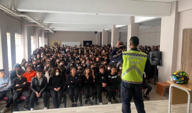 Jandarmadan öğrencilere güvenli motosiklet sürüş eğitimi