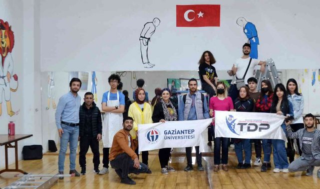 Judo teknikleri duvarlara resmedildi