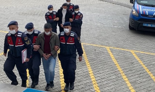 Kablo hırsızları jandarmadan kaçamadı