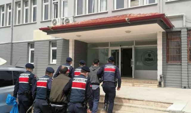 Kabloları keserek eriten 2 kişi suçüstü yakalandı