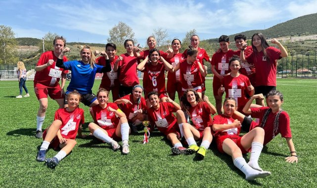 Kadınlar 3. Ligi'nde mücadelece eden Bilecikspor şampiyonluğunu ilan etti