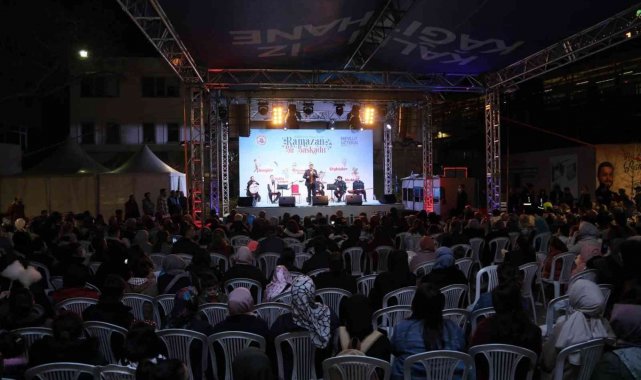 Kağıthane'de Ramazan şiirler ve söyleşilerle geçiyor