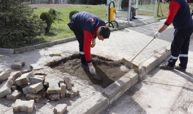 Kaldırımlara bahar bakımı