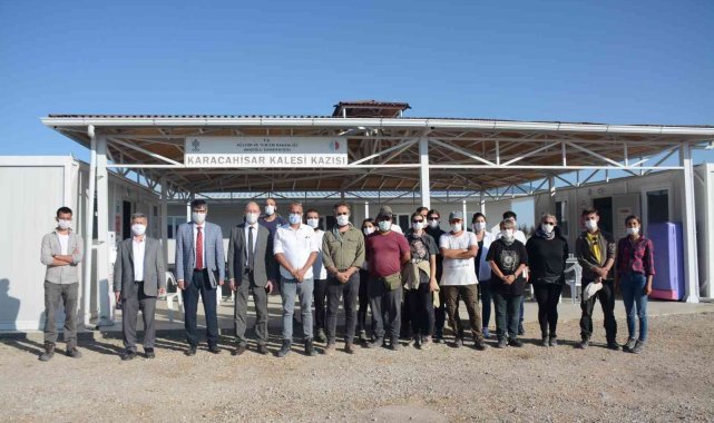 Karacahisar Kalesi yavaş yavaş gün yüzüne çıkıyor