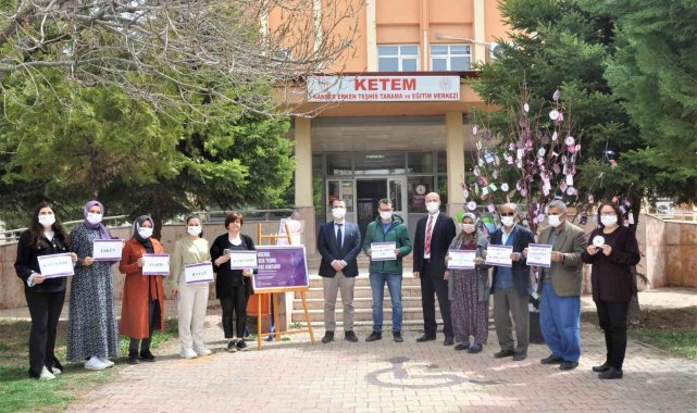 Karaman'da kanser farkındalık ağacı oluşturuldu
