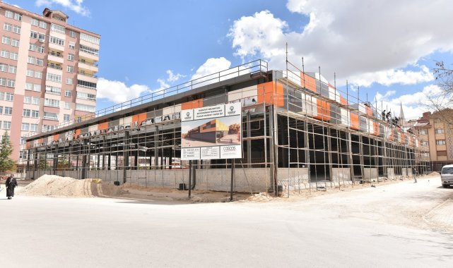 Karatay'da GES projeli kapalı pazar marketlerin yapımında sona gelindi