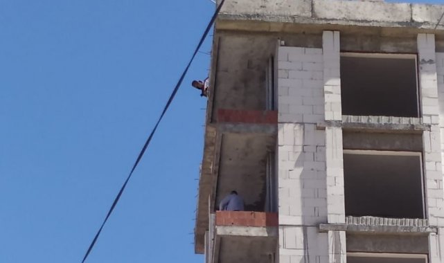 Karısı evi terk eden şahıs intihar etmek istedi