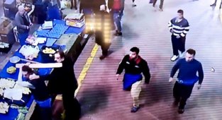 Karpuzu pahalı buldu, pazarcıya pompalı tüfekle ateş açtı