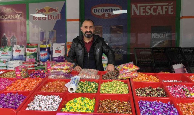 Kars'ta bayram şekerleri tezgahlarda yerini aldı