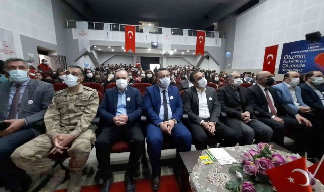 Kars'ta Otizm Günü etkinliği