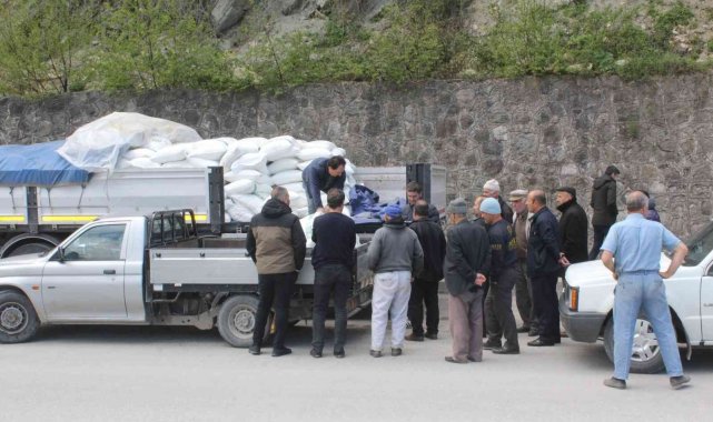 Kastamonu'nun iki ilçesinde arıcılara 32 tonluk şeker desteği