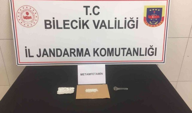 Kavga ihbarına giden jandarma uyuşturucu operasyonu düzenledi