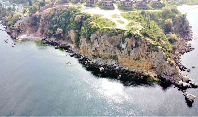 Kayalıklardan düşen üniversite öğrencisi hayatını kaybetti