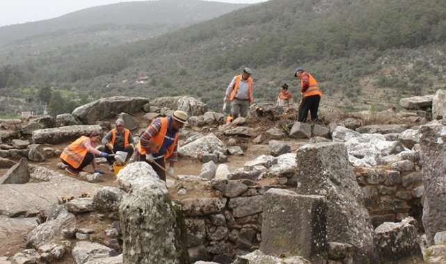 Kaymakam Böke, kazı alanını ziyaret etti