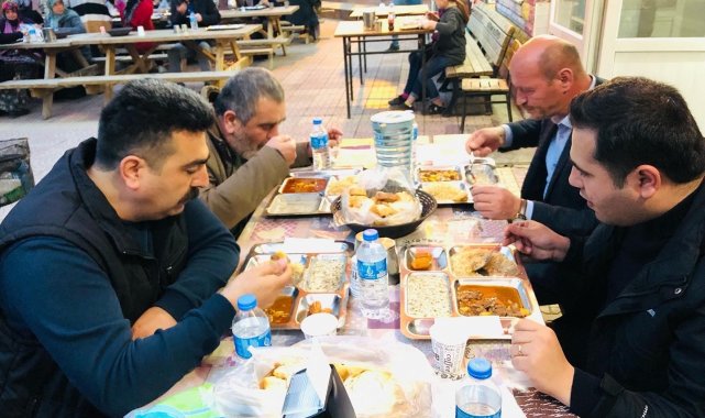 Kaymakam Gökcecik, ilk iftarı köylülerle birlikte yaptı