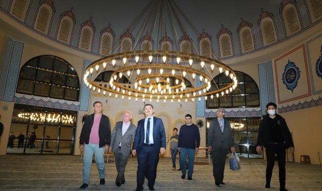 Kaymakam Tunç, yapımı tamamlanan camiyi yerinde inceledi