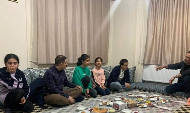 Kaymakam Turgay, vatandaşın iftar sofrasına misafir oldu