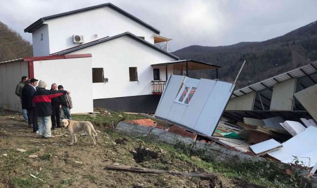 Kaymakam Yılmaz, heyelan bölgesini inceledi