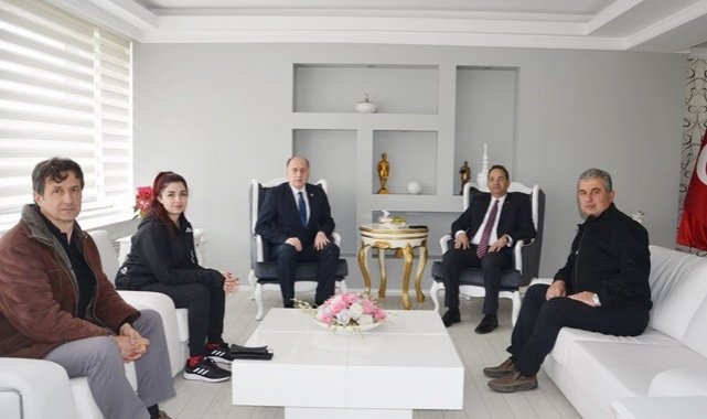 Kaymakamdan milli sporcuya tebrik