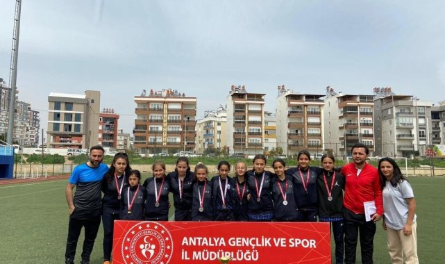 Kayseri Kadın FK son 8 takım arasında