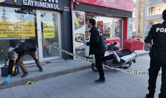 Kayseri&#039;de bıçaklı kavga: 3 yaralı