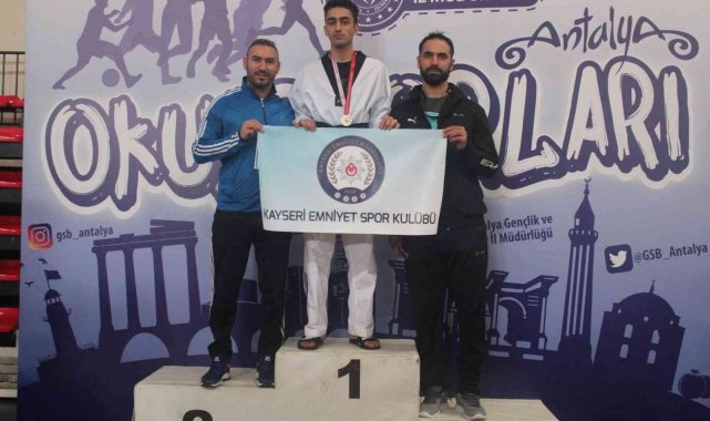 Kayseri'ye iki altın madalya